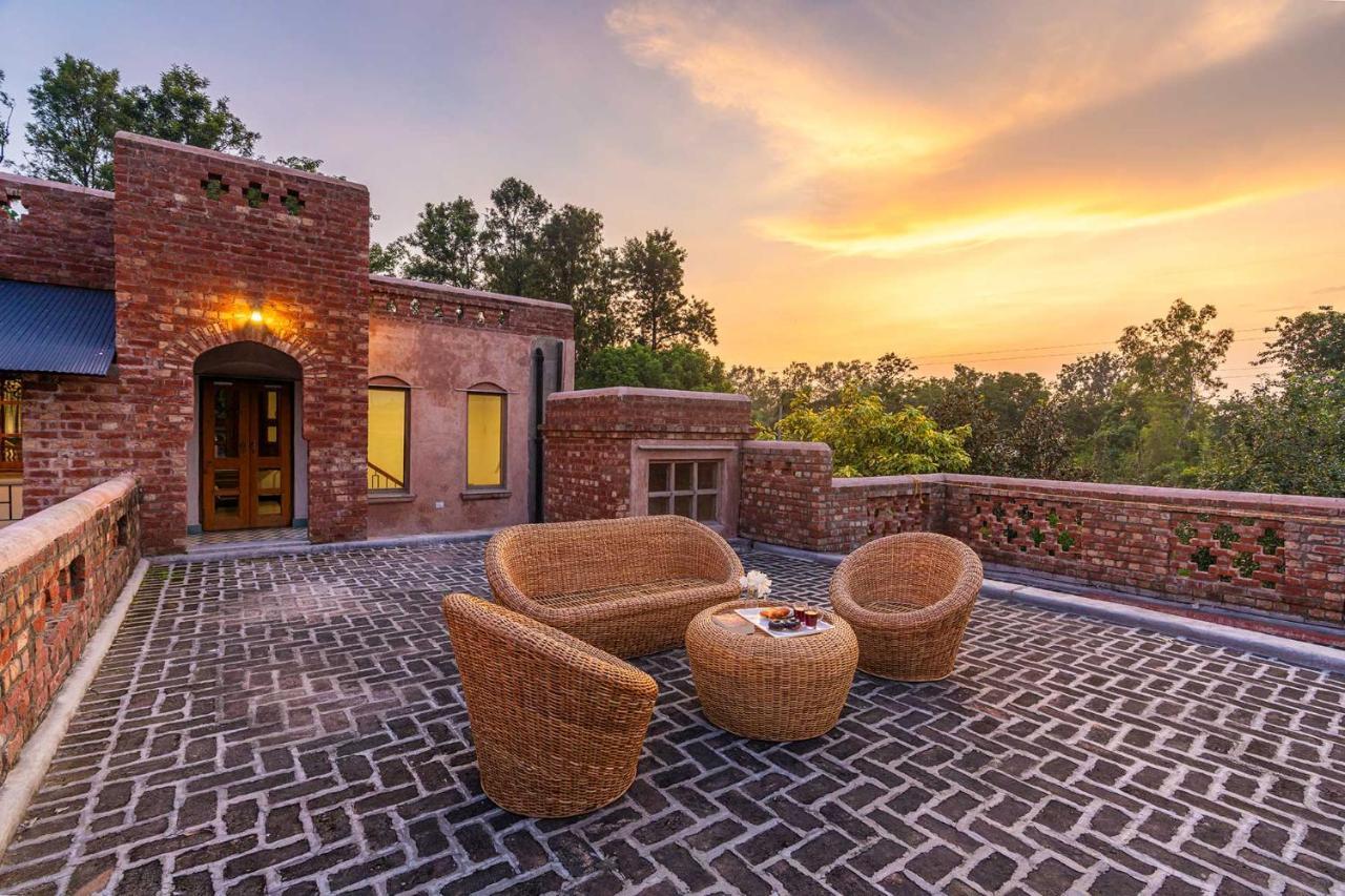 Stayvista'S Peepal Haveli - Rustic Kothi With Terrace, Breathtaking View & Bonfire Narainpur (Punjab) Exterior foto